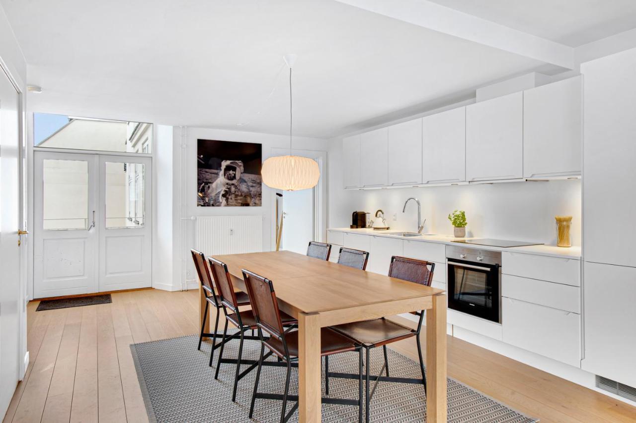 Sanders Monarch - Charming One-Bedroom Apartment With Two Balconies Copenhagen Exterior photo